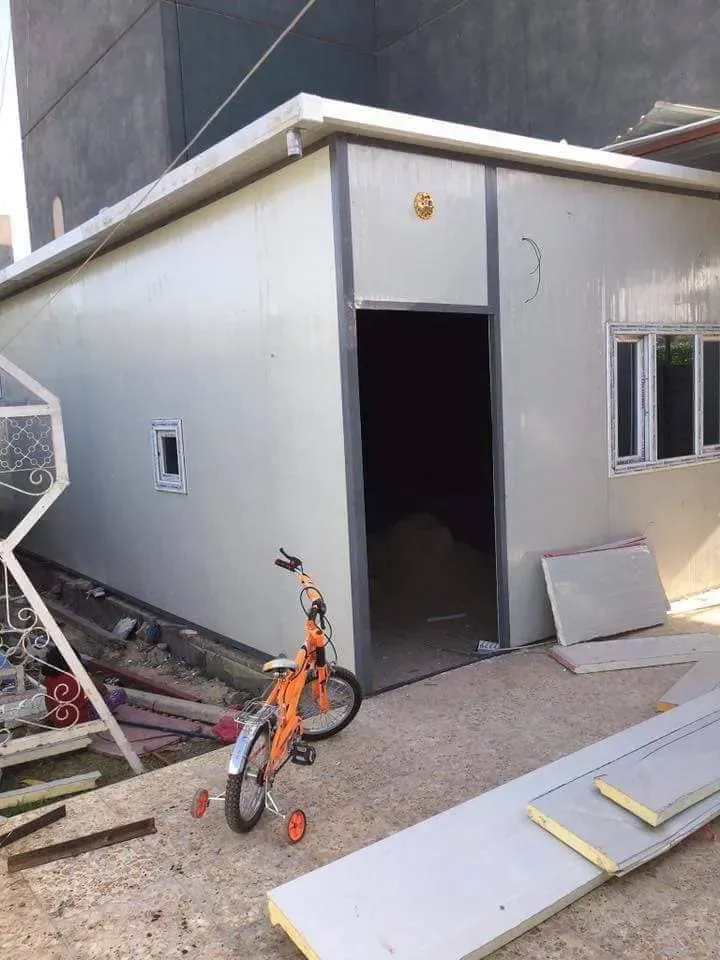 مرافق تجارية غرف عمال ساندوتش بانل الرياض 0532228615 مظلات وسواتر القاسم الحديثة