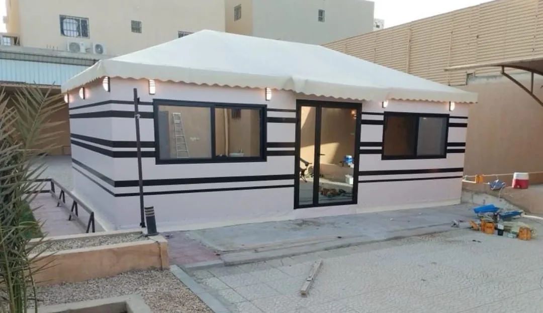 خيام ملكية أحجام الرياض — خيمة ملكية بزجاج أمامي